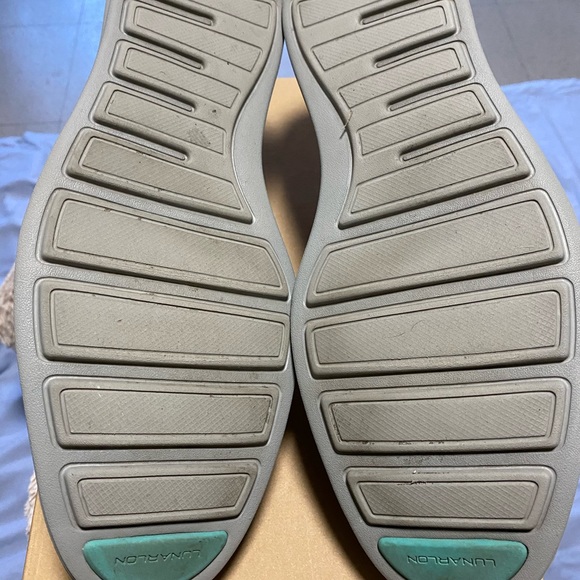 Shoes - Picture 7 of 9